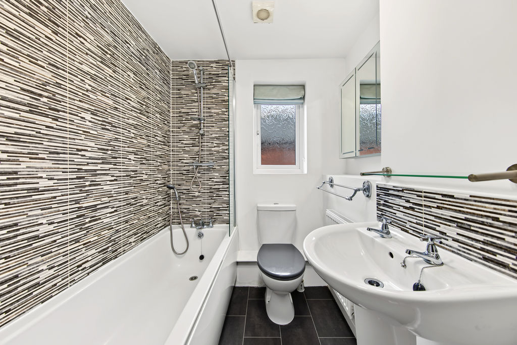 Colliers Way Holmewood